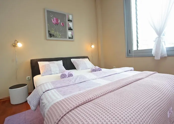 Apartment Mate